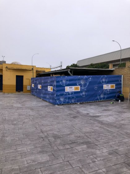 Lonas para cubrir vallas. Trabajos para Falusa en Sevilla.