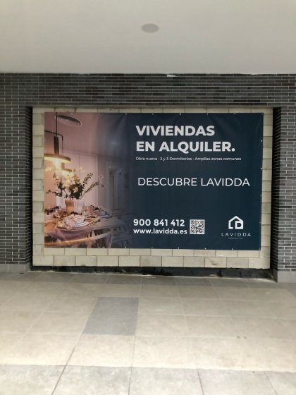 Lonas promoción inmobiliaria para Deacapital en Entrenúcleos Dos Hermanas Sevilla.