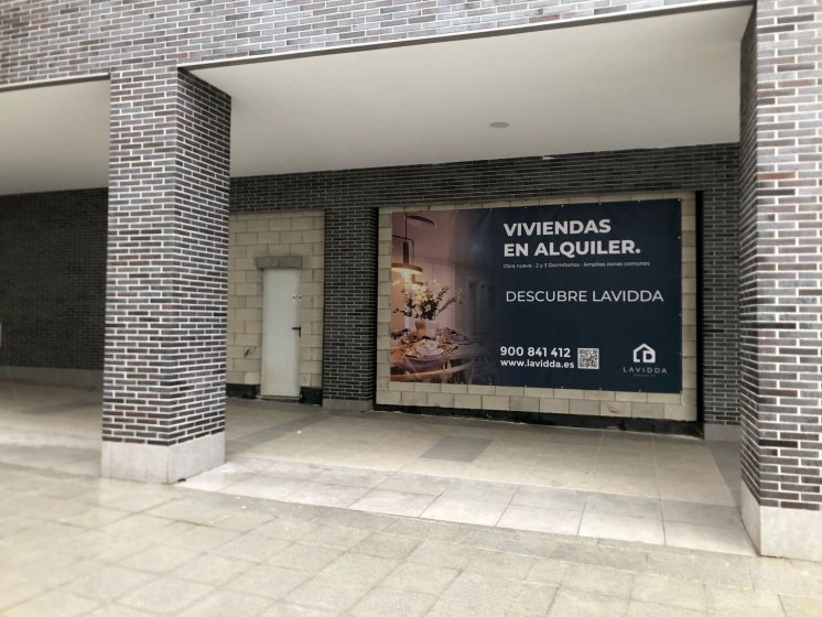Lonas promoción inmobiliaria para Deacapital en Entrenúcleos Dos Hermanas Sevilla.