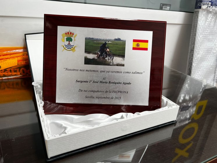 Placa conmemorativa en impresi&oacute;n digital. Guardia Civil Seprona Sevilla.