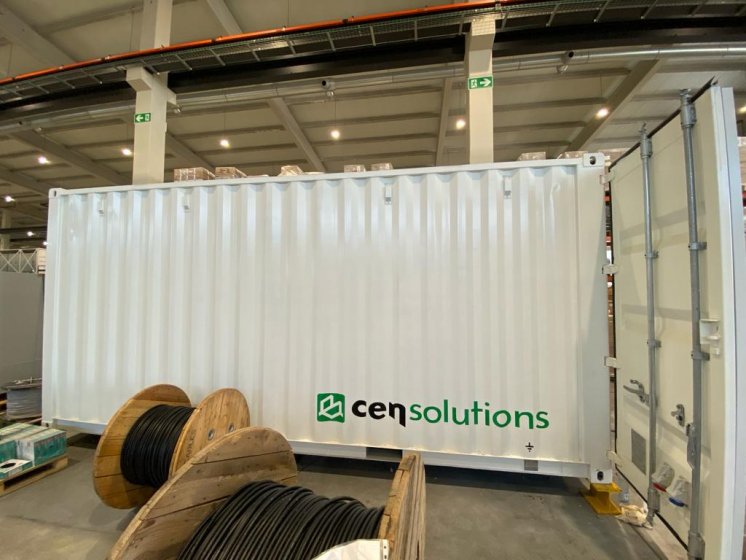Rotulaci&oacute;n de contenedores container en vinilo de corte especial para CenSolutions en Dos Hermanas Sevilla.