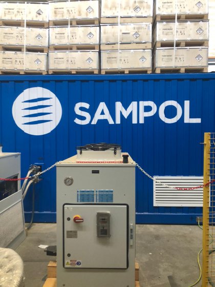 Rotulaci&oacute;n de contenedores container en vinilo de corte especial para CenSolutions en Dos Hermanas Sevilla.