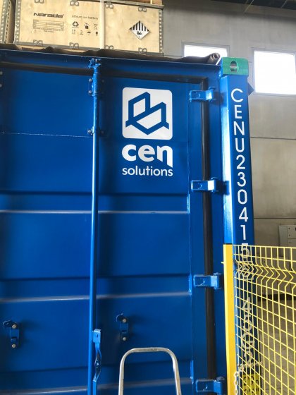 Rotulaci&oacute;n de contenedores container en vinilo de corte especial para CenSolutions en Dos Hermanas Sevilla.