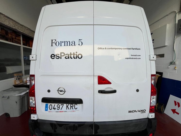 Rotulación de Furgoneta para Forma 5 en Sevilla.