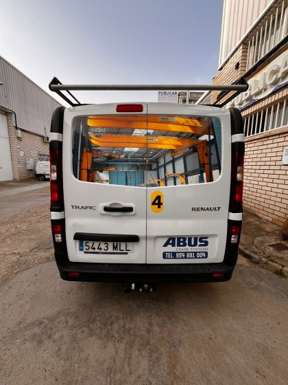 Rotulación de Furgoneta en vinilo fundido en impresión digital y de corte fundidos. Abus Sevilla 