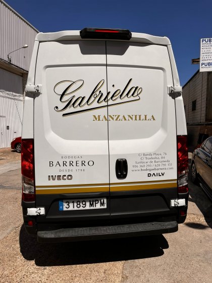 Rotulación de Furgoneta en vinilo fundido. Para Manzanilla La Grabiela. Sanlúcar de Barrameda. Cádriz
