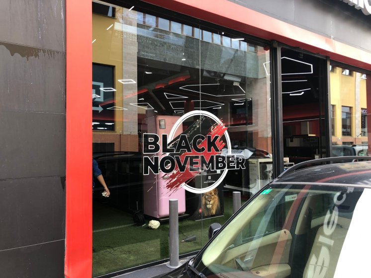Rotulación en vinilo promocinal ofertas en Sevilla.