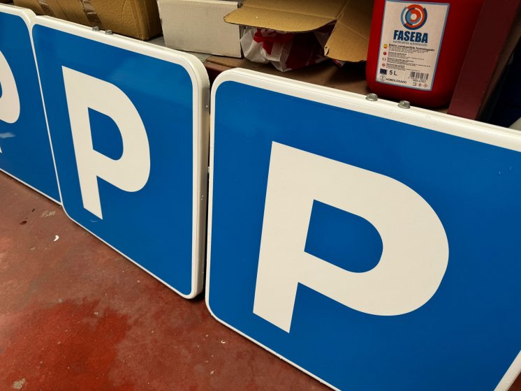 Se&ntilde;al S-17 + pictograma Parking tipo MOPU de 60 x 60 cm acabado normal 