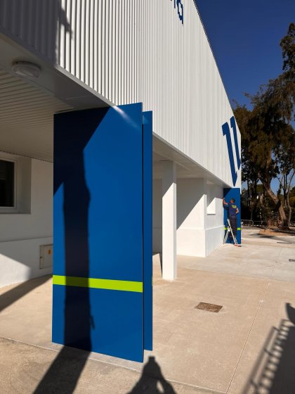 T&oacute;ten se&ntilde;alizadores en el recinto de Navantia. Trabajos para Fonsan-gestion Y Construccion SL de Sevilla.