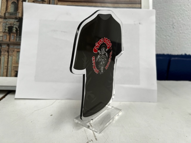 Trofeo de metacrilato para Motoclub Pitos Locos en Bellavista Sevilla.