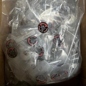 Pin en gota de resina para Motoclub Pitos Locos en Bellavista Sevilla.