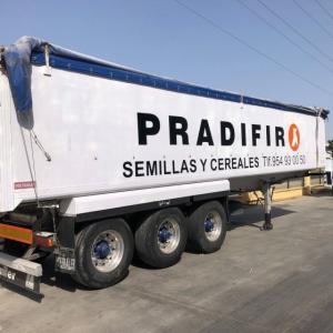 Rotulación de camión en vinilo de corte. Padrifir en Sevilla.