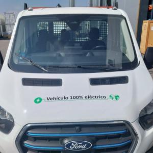 Rotulación de camión en vinilo de corte para Cen Solutions en Dos Hermanas Sevilla.