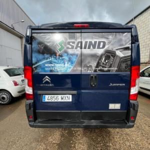 Rotulación de camión en vinilo impreso, laminado UV y recortado para Saind en Sevilla.