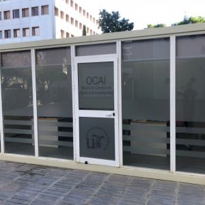 Rotulación de caseta en vinilo ácido para la Universidad de Sevilla.
