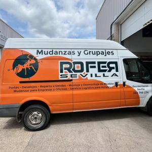 Rotulación de Furgoneta en vinilo fundido y fundido en impresión digital. Para Rofer en Dos Hermanas Sevilla.