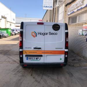 Rotulación de Furgoneta en vinilo fundido para Hogar Seco en Sevilla.