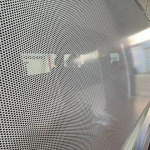 Rotulación de furgoneta en vinilo impreso y microperforado homologado para las ventanas para ITV. Trabajo para Cubiertas Dos Hermanas Sevilla.