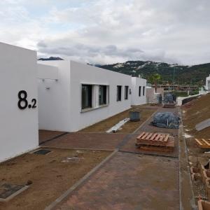 Rótulo letras corpóreas en en aluminio lacado. Para Construcciones Bonifacio Solis en Málaga.
