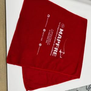 Toalla microfibra en serigraf&iacute;a para Mapfre Bellavista en Sevilla.